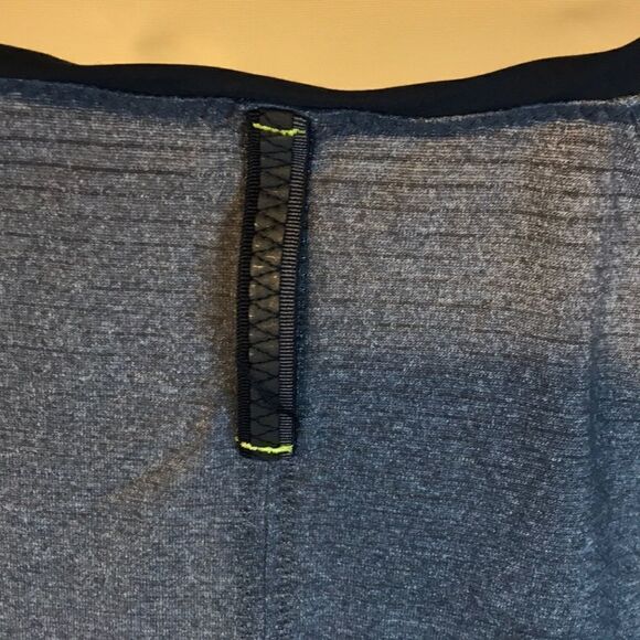 Lululemon Race Me Gray Tee - Picture 5 of 5